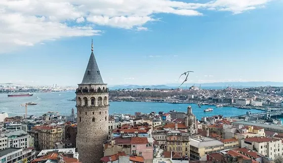 İstanbul ilk 6 ayda 8 milyon turisti ağırladı