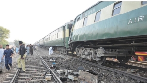Pakistan'da tren kazası: 22 kişi hayatını kaybetti