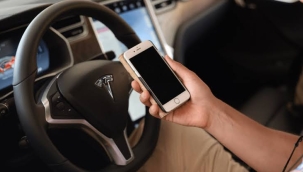 Siri ile Tesla kontrol etmek mümkün hale geldi