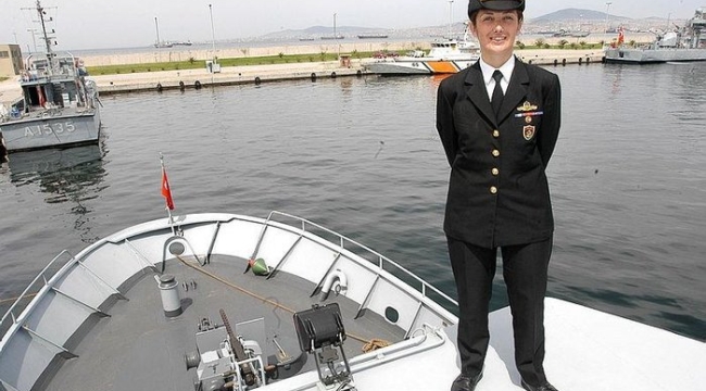 TSK'da ilk defa kadın amiral 