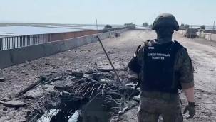 Ukrayna, Kırım'a giden 2 kritik köprüyü vurdu