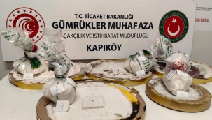 Van'a gelen 2 kaçak İranlı uyuşturucuyla yakalandı