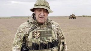 Prigojin'in yolcu listesinde olduğu uçak düştü