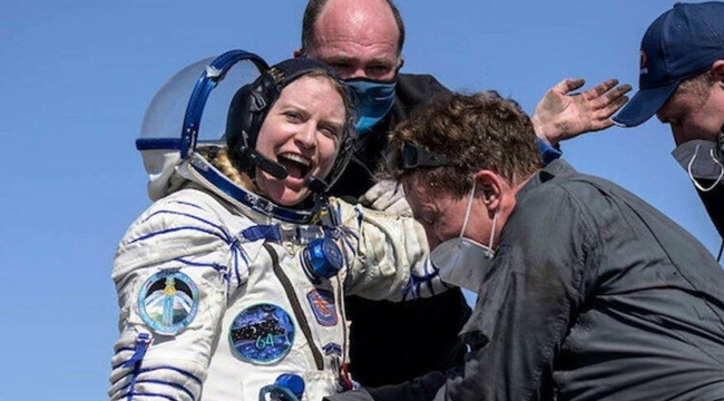 2 Rus kozmonot ve 1 astronot Dünya'ya döndü