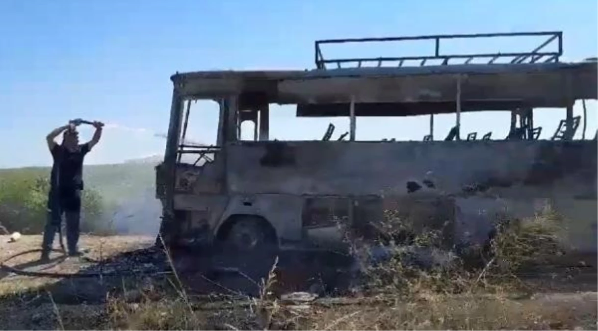 Adana'da kaçak Suriyeliler servis aracını yaktı