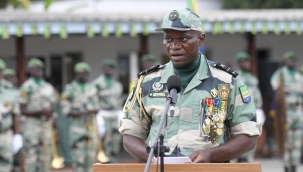 Gabon'da darbeci general, demokrasi sözü verdi