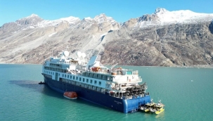 Grönland'da yolcu gemisi mahsur kaldı