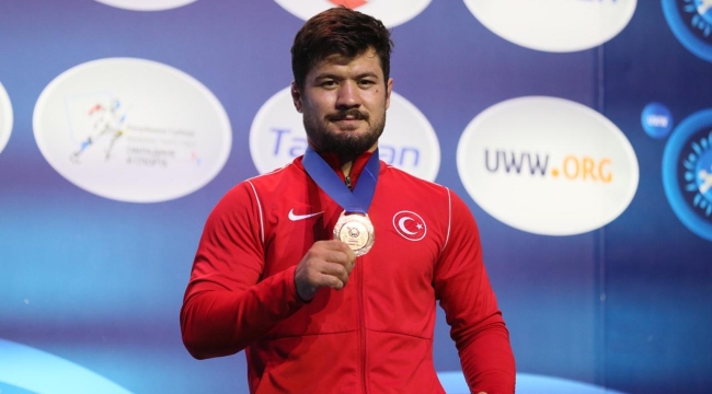 Milli güreçi Ali Cengiz, Dünya Şampiyonu oldu