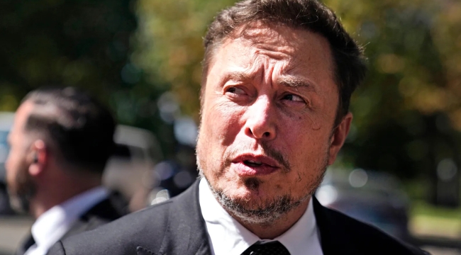 Musk: "Yapay zeka, medeniyeti riske atıyor"
