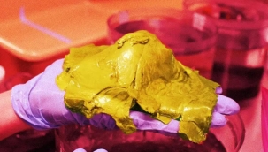 Okyanusta bulunan altun küre tartışma yarattı