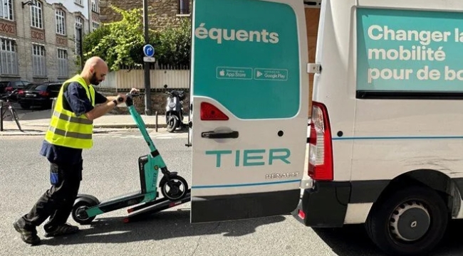 Paris'te kiralık elektrikli scooterlar yasaklandı