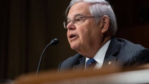 Senatör Menendez rüşvet almakla suçlandı