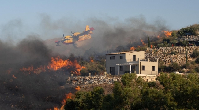 Sicilya'da orman yangınlarına müdahale sürüyor