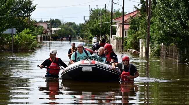 Yunanistan'da sel felaketi: Can kaybı 10'a çıktı