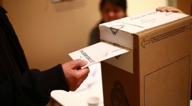 Arjantin'de genel seçimler ikinci tura kaldı