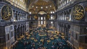 Ayasofya, yabancı ziyaretçiler için ücretli oluyor