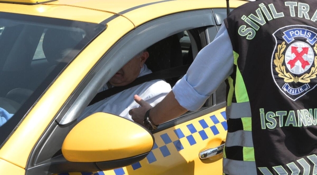 Eminönü'de taksi denetimi: Manzara yine aynı
