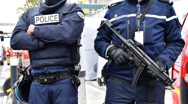 Fransa'da bomba ihbarı: 4 havalimanı boşaltıldı 