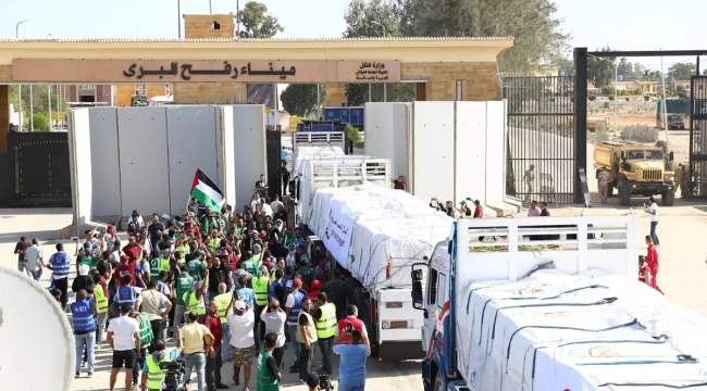 Gazze'ye geçiş için Refah Sınır Kapısı açıldı