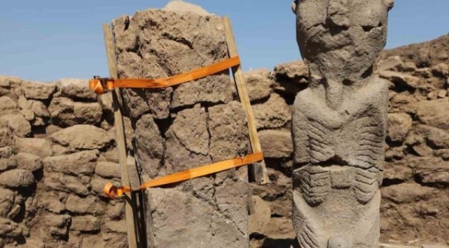 Göbeklitepe'de tarihteki ilk boyalı heykel bulundu