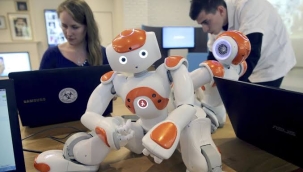 İnsanlar robotlarla çalışınca tembelleşiyorlar