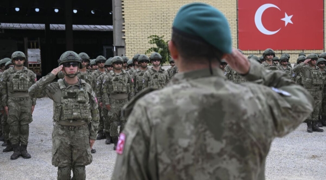 KFOR komutanlığı 1 yıllığına Türkiye'ye devredildi