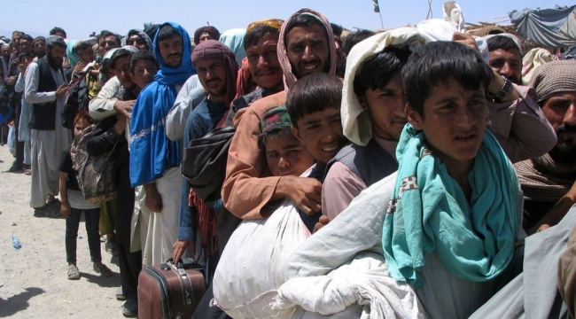 Pakistan, Afgan göçmenleri ülkeden atıyor