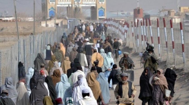 Pakistan yasa dışı göçmenleri ülkeden çıkartıyor