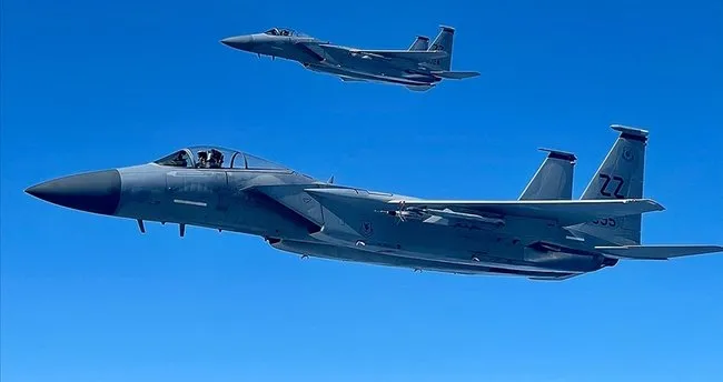 ABD'nin askeri uçağı Akdeniz'e düştü: 5 ölü