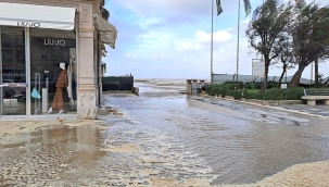 Fransa'da Ciaran Fırtınası: 2 ölü, 47 yaralı 