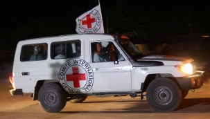 Hamas, 17 rehineyi Kızılhaç'a teslim etti