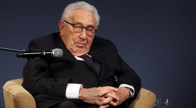 Henry Kissinger, 100 yaşında hayatını kaybetti