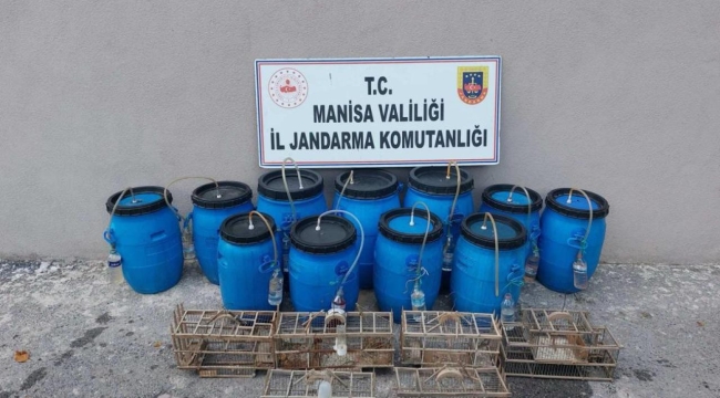 Manisa'da 7,5 ton sahte içki ele geçirildi 