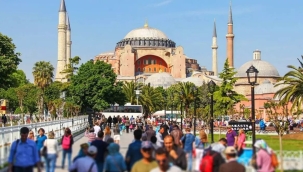Türkiye'ye Ekim'de 5 milyon yabancı turist geldi