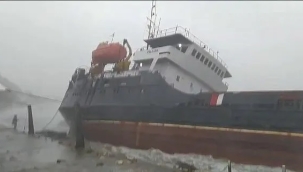 Zonguldak'ta kuru yük gemisi karaya oturdu