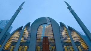 Dinayet Almanya'da her yıl 100 imam yetiştirecek