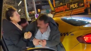 Beşiktaş'ta taksici yolcu seçti, kavga çıktı