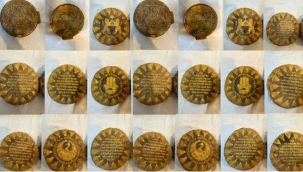 Diyarbakır'da altın yazma kitap ele geçirildi