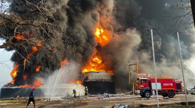 Gine'de petrol tesisinde patlama: 13 can kaybı