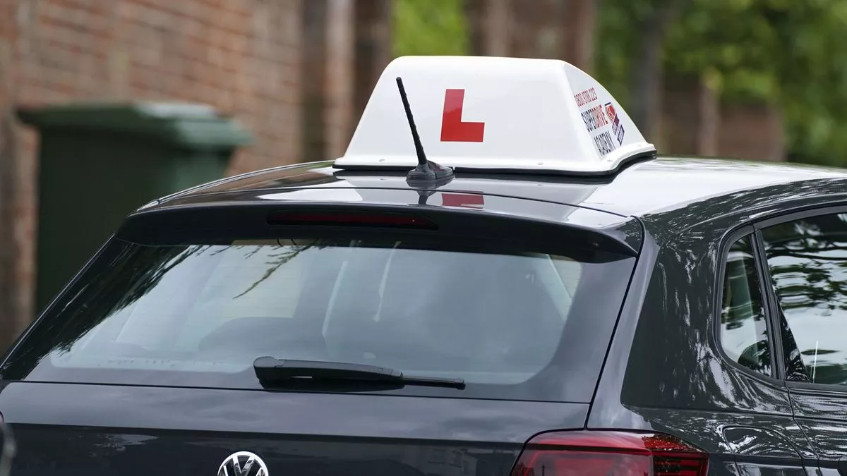 İngiltere'de bir sürücü adayı 59 kez başarısız oldu