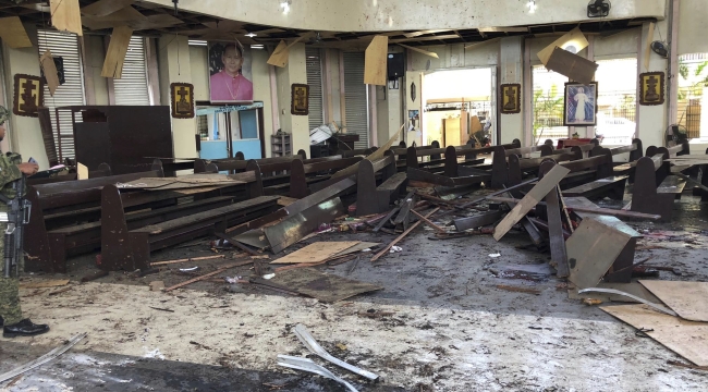 IŞİD, Filipinler'deki bombalı saldırıyı üstlendi
