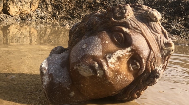 Kütahya'da 2 yeni heykel başı bulundu