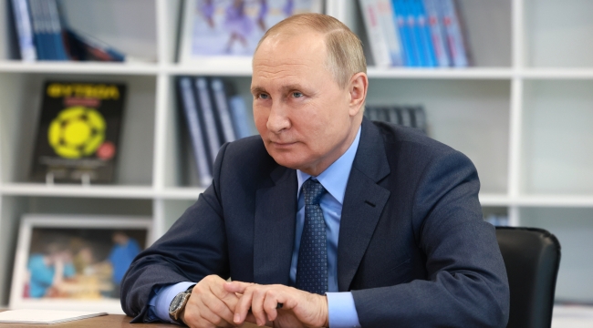 Putin: ''Ninelerimiz gibi 7-8 çocuk yapın''