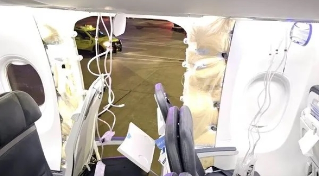 ABD'de penceresi kopan yolcu uçağı acil iniş yaptı