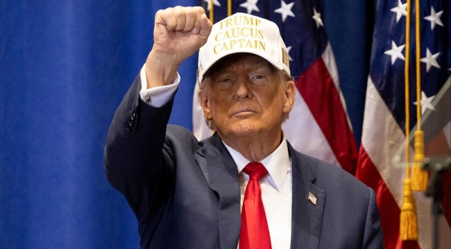 Donald Trump, Iowa'daki ön seçimleri kazandı