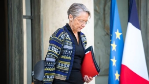 Fransa Başbakanı Elisabeth Borne istifa etti