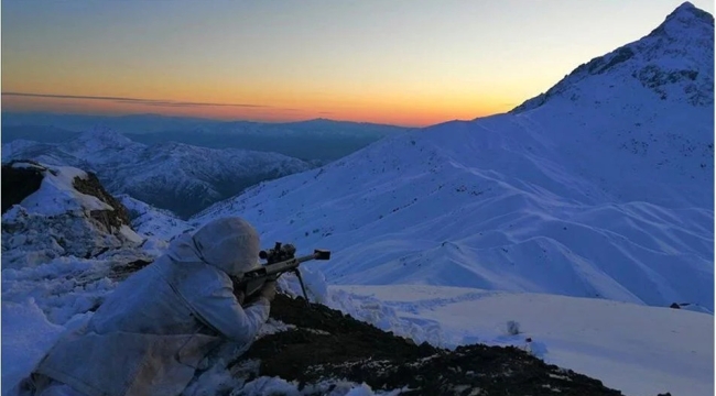 Irak'ın kuzeyinde üs bölgesinde 5 asker şehit oldu