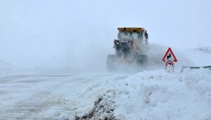 Kars'ta kar ve tipi: 120 köy yolu ulaşıma kapandı