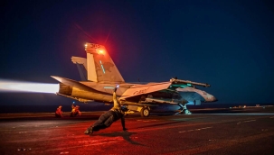 ABD ve İngiltere, Yemen'de 18 Husi hedefini vurdu