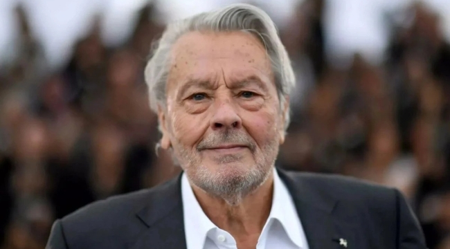 Alain Delon'un evinde 72 silah ele geçirildi